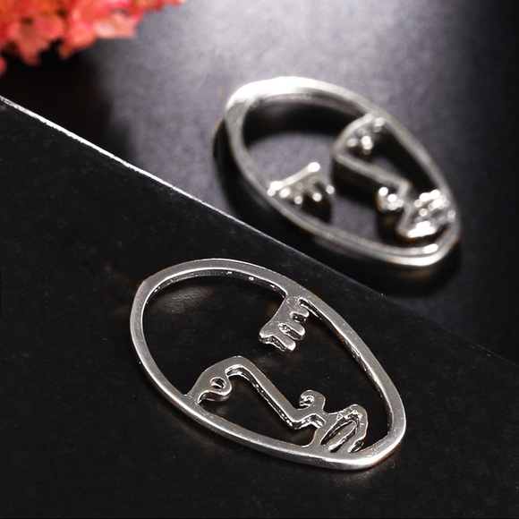 2/$20! Silver Abstract Visage Earrings - Picture 6 of 11